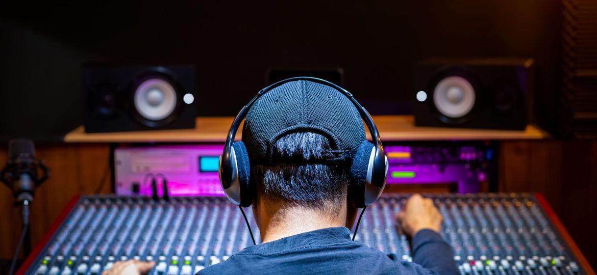 Man accused of using bots and AI to earn streaming revenue