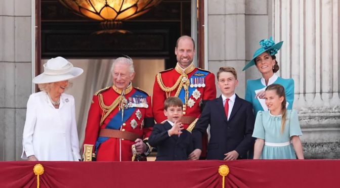 King and Queen cheered by crowds at Trooping the Colour