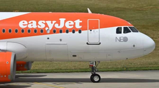 EasyJet pilot suspended after reported drunk and naked hotel incident