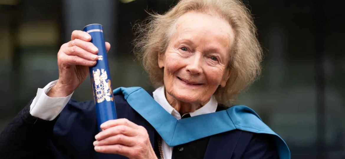 Great-grandmother earns university degree at 90