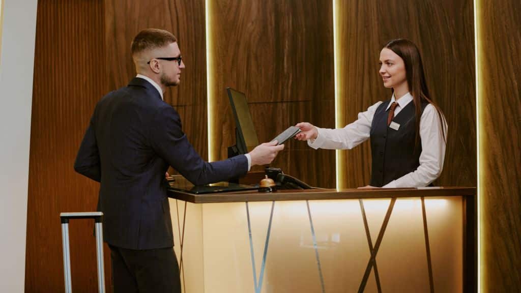 VNYC-2 Hotel checkin
