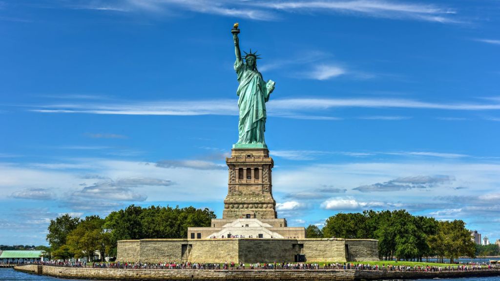 Visiting Statue of Liberty and Ellis Island