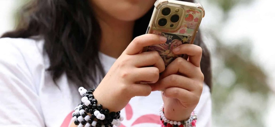 Greece plans social media ban for under-15s from next year