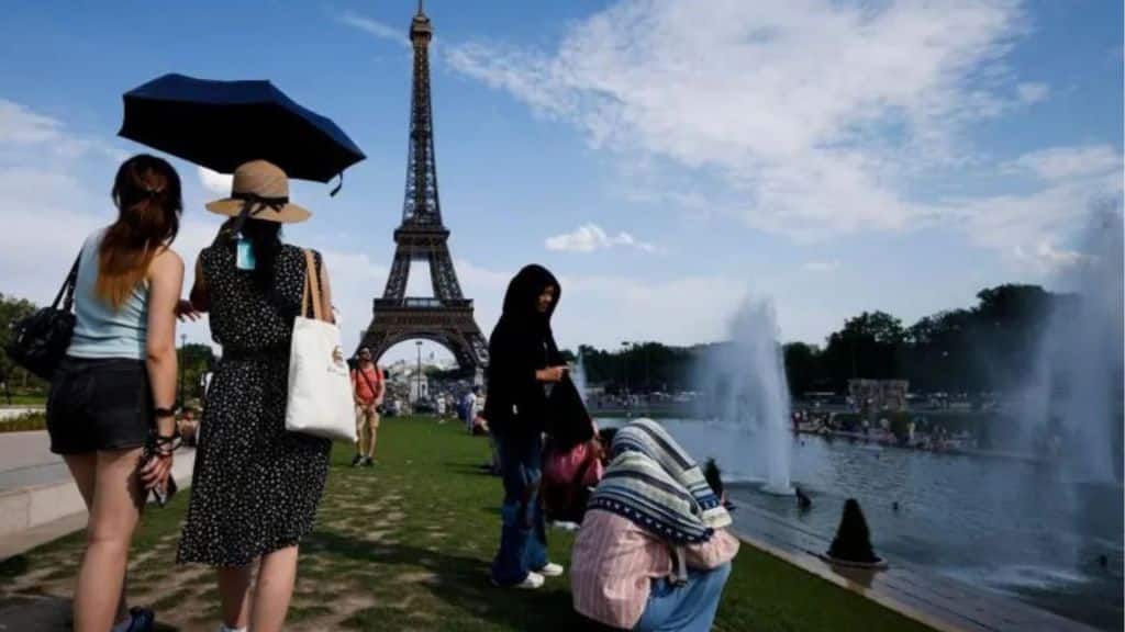 Half of France under red heat alert
