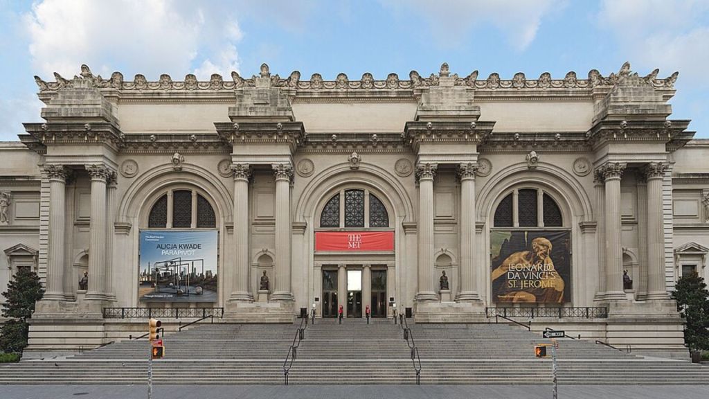 Visiting_NYC_Ep_7_-_Visiting_a_Museum_(The_Metropolitan_Museum_of_Art)