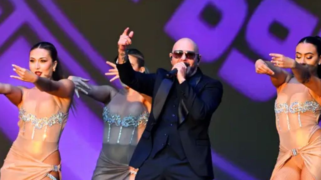 pitbull breaks guinnes world record