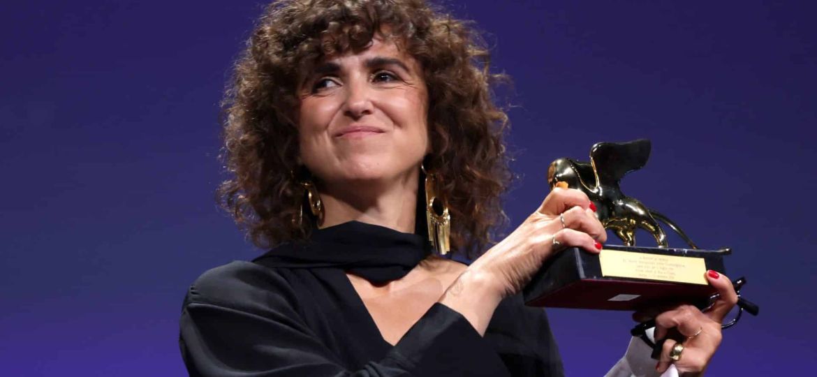 “Woman Unknown” Wins the Golden Lion in Venice