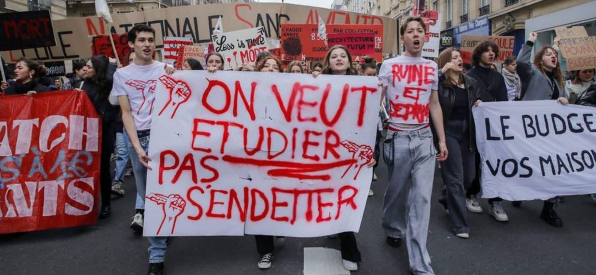 Hundreds of French High Schools Closed as Student Protests Spread$$